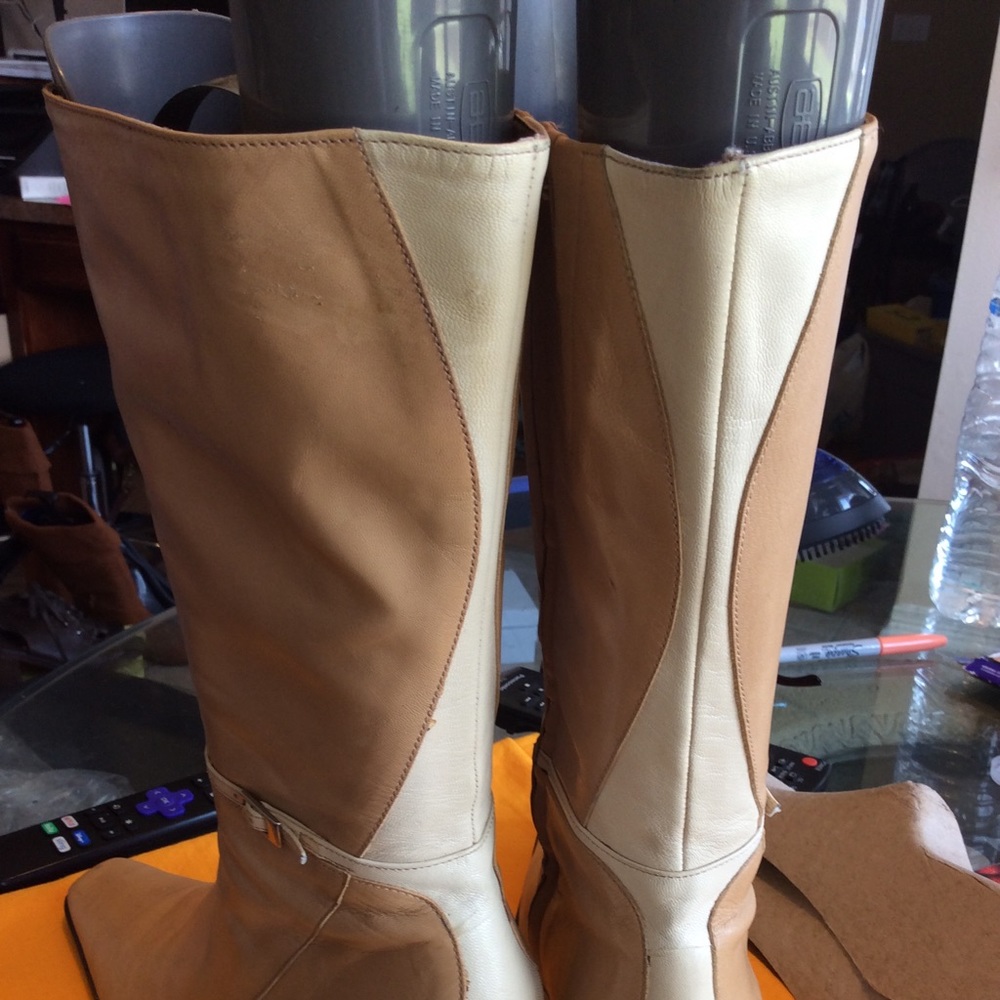SOLD - Gianni Bini Cream and Camel Leather Boots Size 8.5M, Pre-owned - Picture 9 of 16